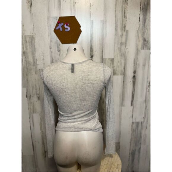 H&M long sleeve top - Picture 3 of 6